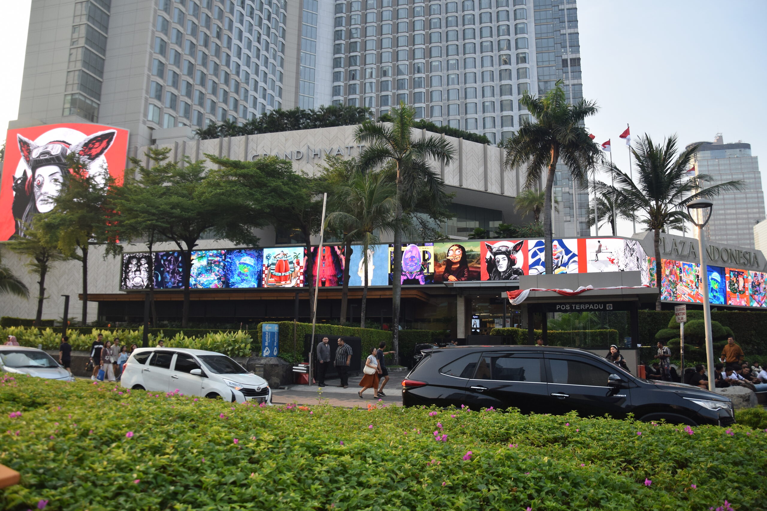 Read more about the article DOSEN DKV UNIKU IKUTI PAMERAN DI GALERI SENI LUAR RUANG TERBESAR DI INDONESIA, INISIATIF JICAF & AMLI RAYAKAN HUT RI KE-79