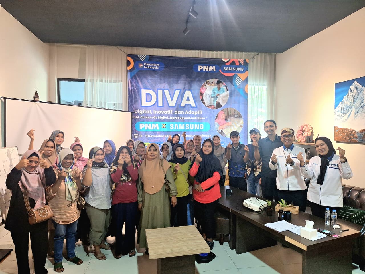 Read more about the article DKV UNIKU WAKILI AIDIA DALAM PELATIHAN BRANDING & MARKETING UNTUK UMKM BATIK CIREBON