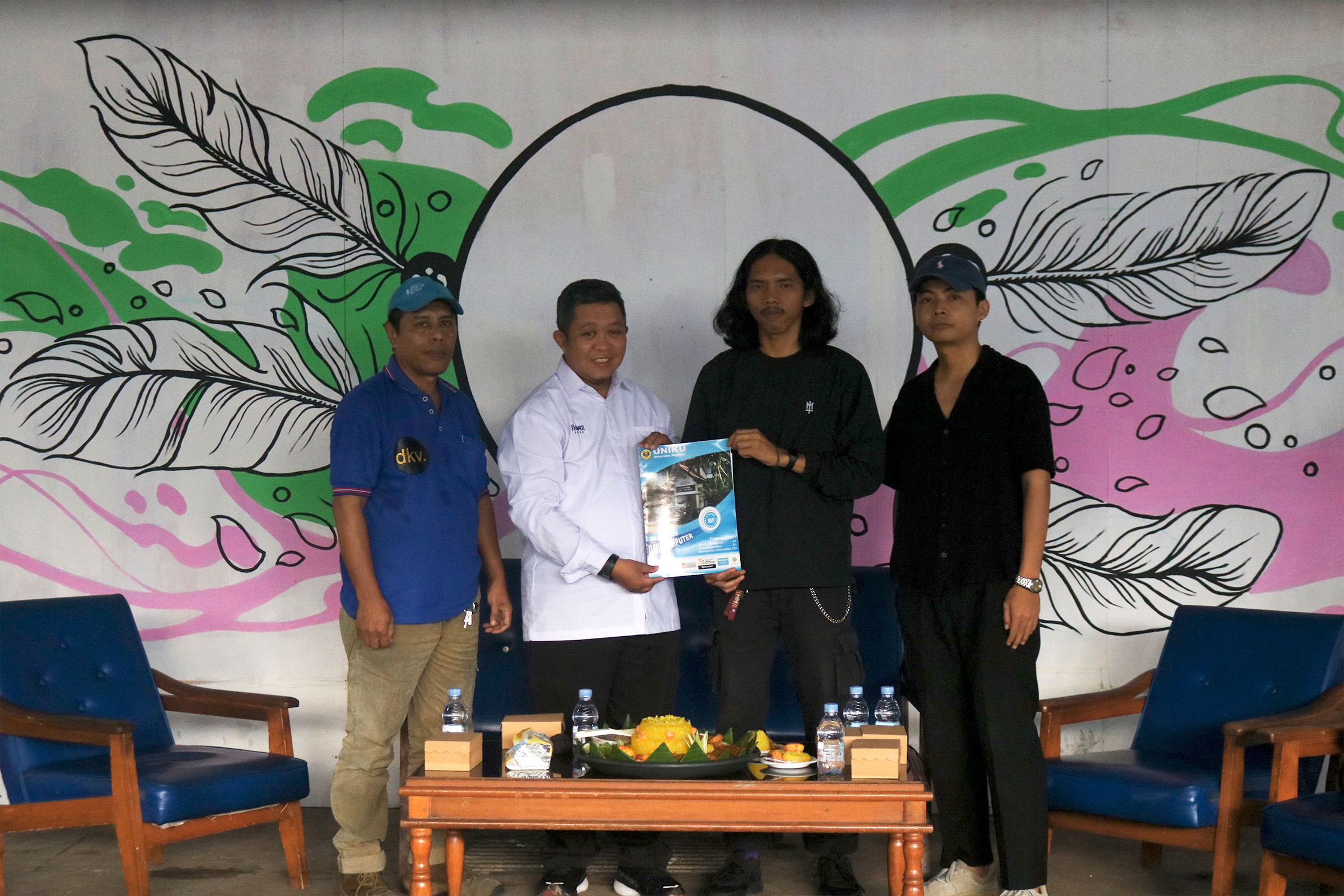 Read more about the article KELUARGA ALUMNI DKV UNIKU PERIODE PERTAMA RESMI DILANTIK