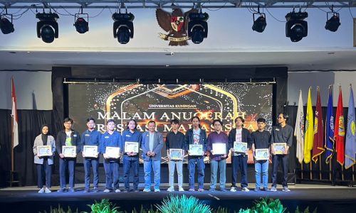 DKV MENDOMINASI RAIHAN PENGHARGAAN PADA MALAM ANUGERAH PRESTASI MAHASISWA UNIKU 2023